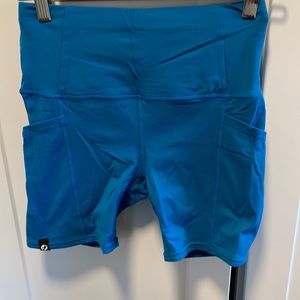 Oiselle pocket jogger shorts pacific size 4